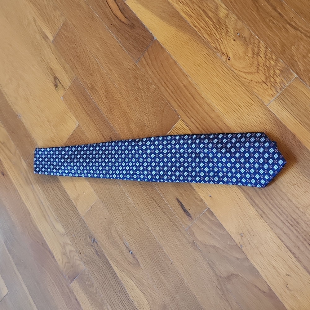 Pravata tie
